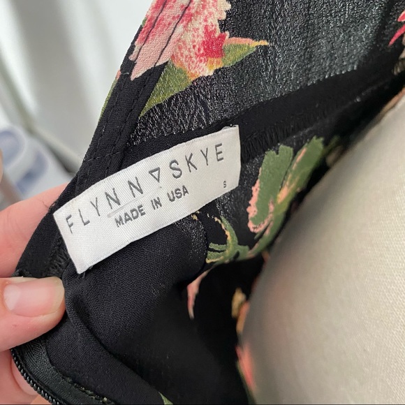 Flynn Skye black poppy floral halter mini dress ruffle hem size small - Picture 3 of 4